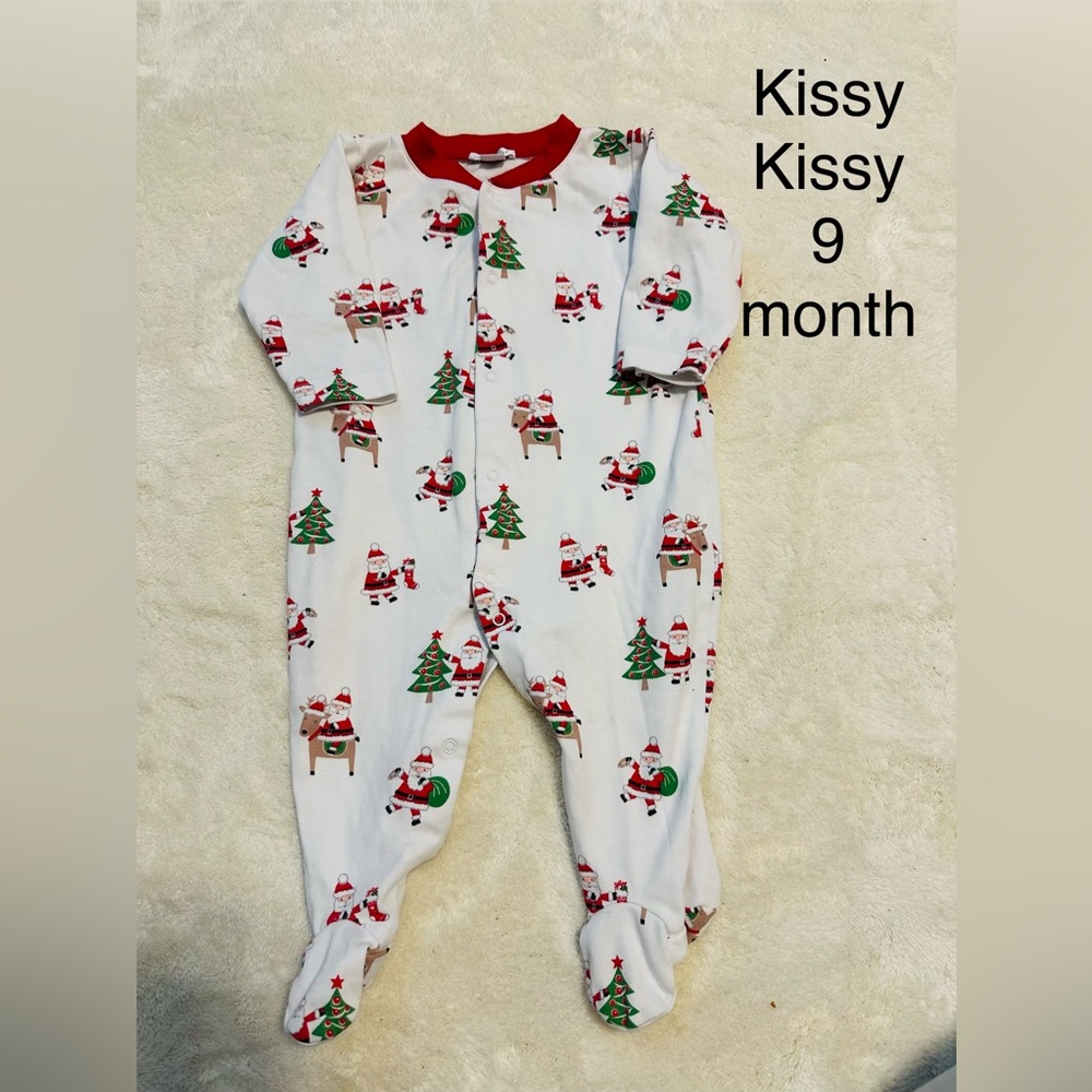 Kissy Kissy Festive Santa and Tree Footie